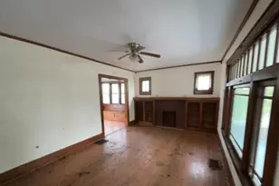 604 N 5th St, Cambridge, OH 43725 - Photo 8