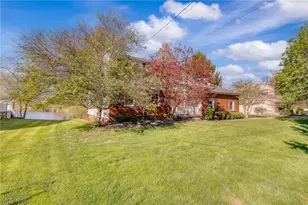3020 Thunderbird Dr, Poland, OH 44514 - Photo 4