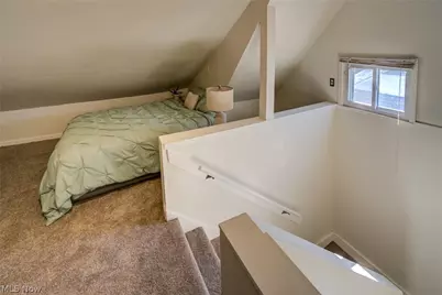 10105 Greenview, Garfield Heights, OH 44125 - Photo 32