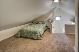 10105 Greenview, Garfield Heights, OH 44125 - Photo 38