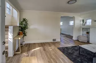 10105 Greenview, Garfield Heights, OH 44125 - Photo 4