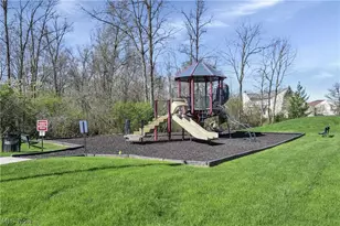 1370 N Yorkshire Dr, Grandview Heights, OH 44147 - Photo 42