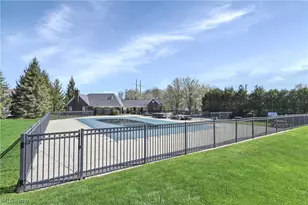 1370 N Yorkshire Dr, Grandview Heights, OH 44147 - Photo 40