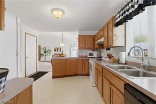 519 Heather Woods Dr, Elyria, OH 44035 - Photo 18
