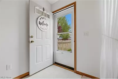 519 Heather Woods Drive, Elyria, OH 44035 - Photo 10
