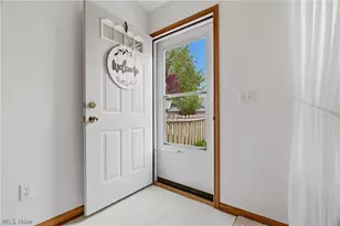 519 Heather Woods Dr, Elyria, OH 44035 - Photo 10