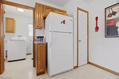 519 Heather Woods Drive, Elyria, OH 44035 - Photo 16