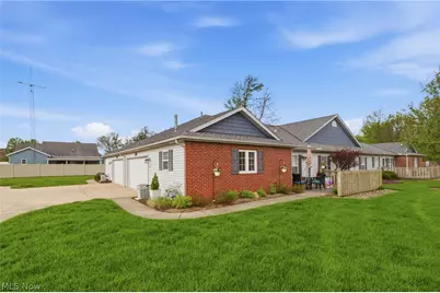 519 Heather Woods Drive, Elyria, OH 44035 - Photo 8