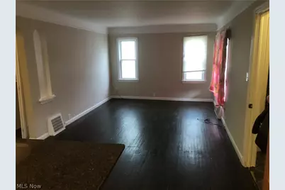 11303 McCracken Road, Garfield Heights, OH 44125 - Photo 2