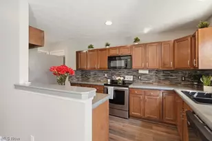 307 Teal Cir, Coventry, OH 44319 - Photo 24