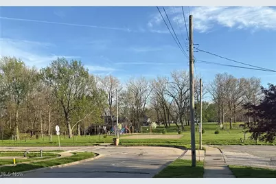 5276 W 83rd Street, Parma, OH 44129 - Photo 32