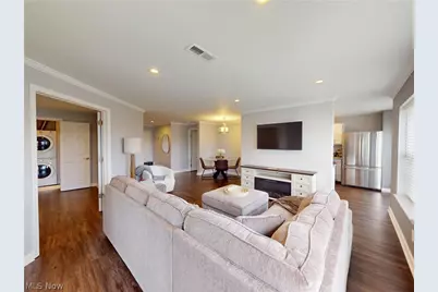 240 Fox Hollow Drive #309, Mayfield Heights, OH 44124 - Photo 4