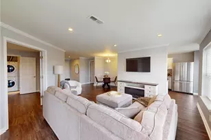 240 Fox Hollow Dr, Mayfield Heights, OH 44124 - Photo 4