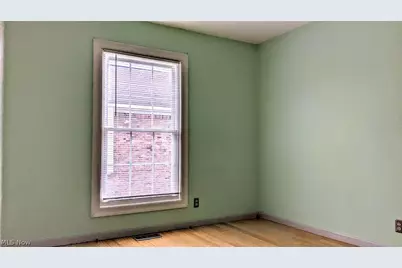 25 Trenton Square, Euclid, OH 44143 - Photo 20