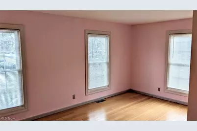 25 Trenton Square, Euclid, OH 44143 - Photo 22