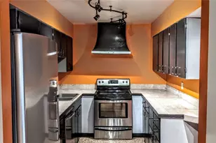 25 Trenton Square, Euclid, OH 44143 - Photo 4