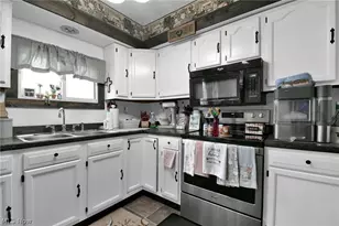 59 W Tucker Ave, Shelby, OH 44875 - Photo 8