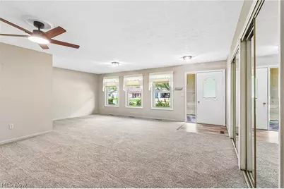 14747 Hartford Trail, Strongsville, OH 44136 - Photo 6