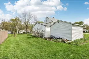 1377 E 28th St, Ashtabula, OH 44004 - Photo 6