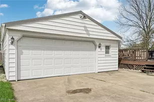 1377 E 28th St, Ashtabula, OH 44004 - Photo 4