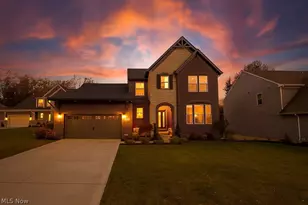 2770 Weeping Pne Dr, Medina, OH 44256 - Photo 2