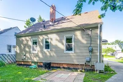 407 E 330th Street, Willowick, OH 44095 - Photo 30