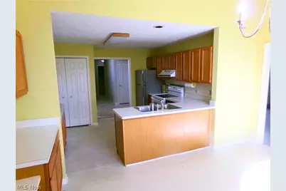 4911 Pond Drive NW, North Canton, OH 44720 - Photo 10