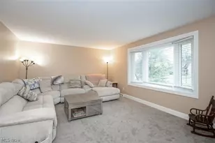 8493 Webster Rd, Strongsville, OH 44136 - Photo 12