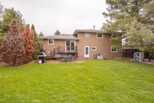8493 Webster Rd, Strongsville, OH 44136 - Photo 4