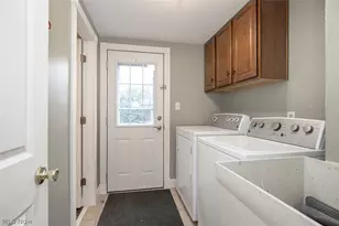8493 Webster Rd, Strongsville, OH 44136 - Photo 10