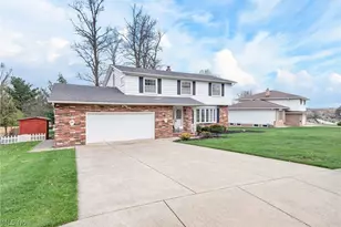 2300 Green Acres Dr, Parma, OH 44134 - Photo 40