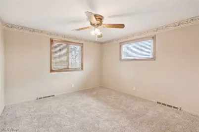 2300 Green Acres Drive, Parma, OH 44134 - Photo 20