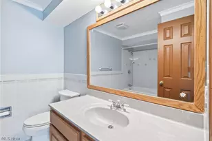 2300 Green Acres Dr, Parma, OH 44134 - Photo 24