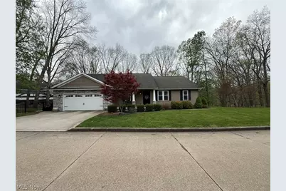 440 Hillcrest Drive NE, New Philadelphia, OH 44663 - Photo 2
