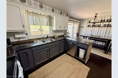917 3rd Street NE, New Philadelphia, OH 44663 - Photo 6