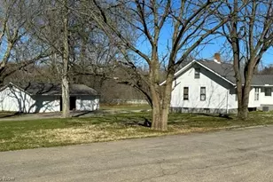 3875 Roseville Rd, Zanesville, OH 43701 - Photo 4
