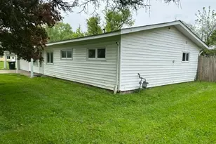 1882 Paul Dr, Brunswick, OH 44212 - Photo 2