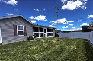 703 Oak Tree Ln, Belpre, OH 45714 - Photo 4
