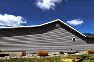 703 Oak Tree Ln, Belpre, OH 45714 - Photo 6