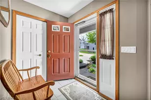 63 Sunset Cove Cir, Eastlake, OH 44095 - Photo 16
