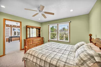 63 Sunset Cove Circle, Eastlake, OH 44095 - Photo 38