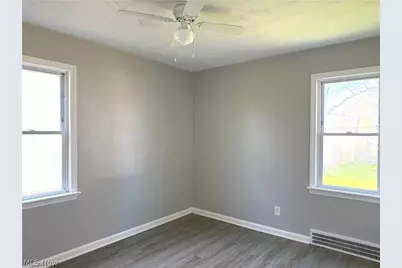 4606 Lincoln Avenue, Parma, OH 44134 - Photo 8