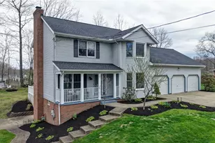 717 Pinehills Dr SW, Massillon, OH 44646 - Photo 2