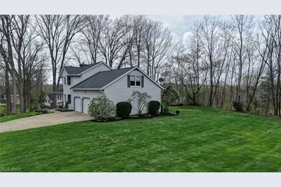 717 Pine Hills Drive SW, Massillon, OH 44646 - Photo 6