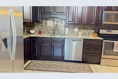 7607 Creekwood Drive, North Royalton, OH 44133 - Photo 14