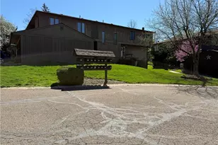 7607 Creekwood Dr, North Royalton, OH 44133 - Photo 2