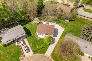 821 36th St NW, Canton, OH 44709 - Photo 2