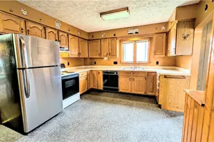 770 Broad St, Conneaut, OH 44030 - Photo 4