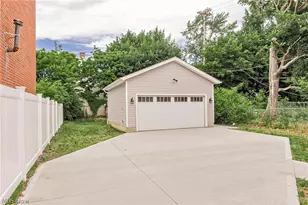 2240 E 97th St, Loveland, OH 44106 - Photo 38