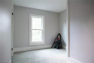 935 E Front St, Dover, OH 44622 - Photo 34